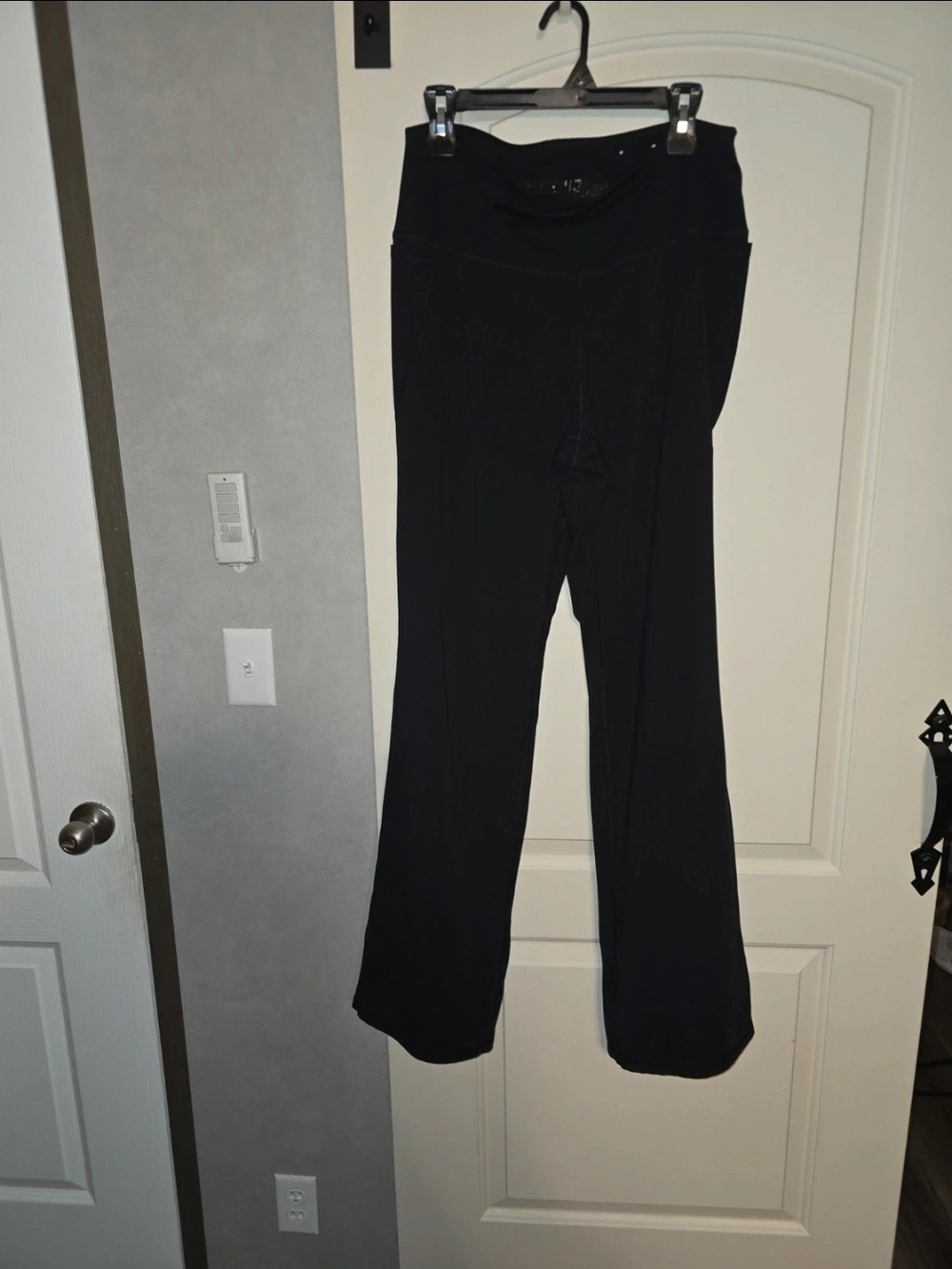 Livi Women's Black Wide-Leg Yoga Pants 18/20L